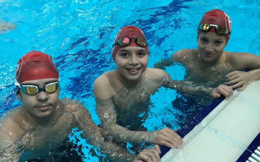 Antalyaspor'un genç yüzücüleri
